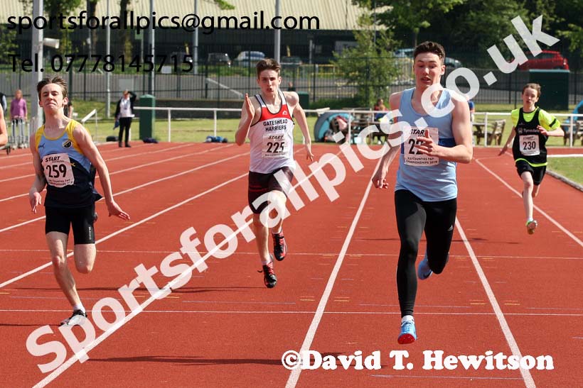 Boys under-15s 200 metres, North Eastern Track and Fields Champs., Middlesbrough. Photo: David T. Hewitson/Sports for All Pics